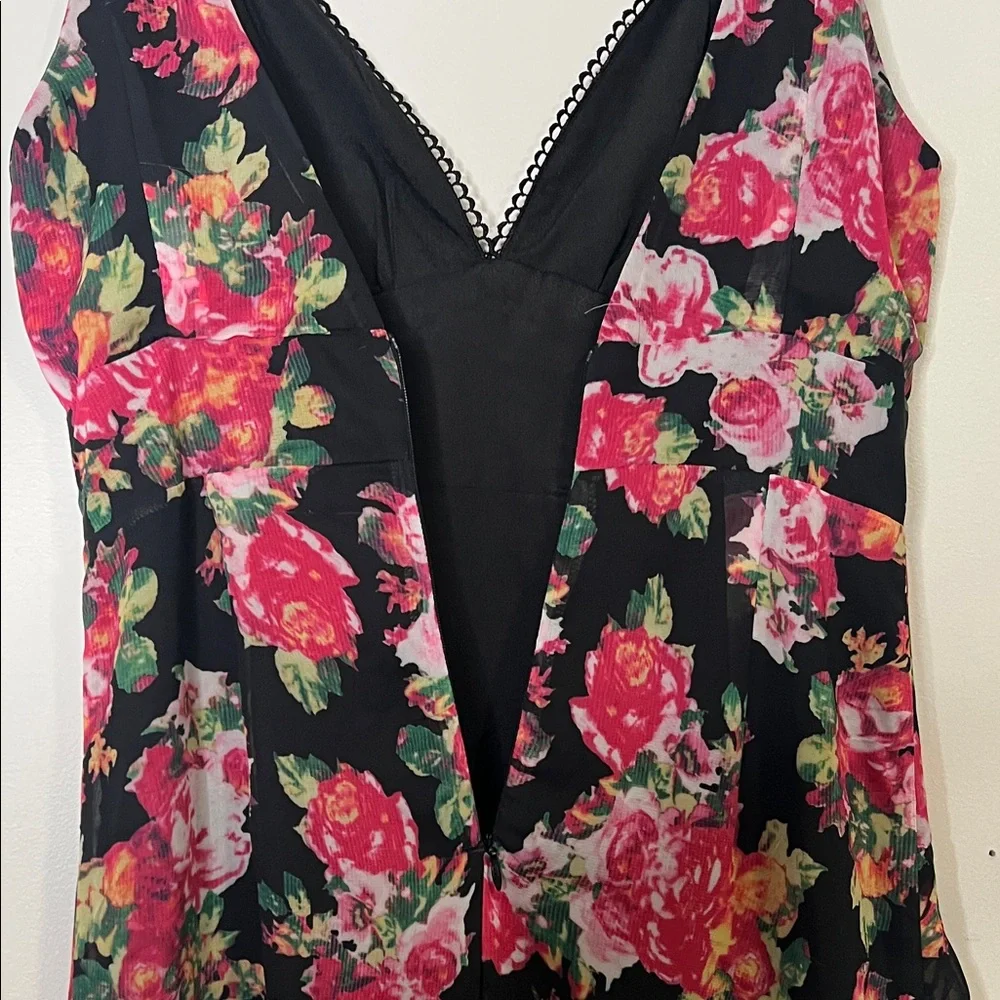 Floral V-Neck Ruffle Dress midi dress with fitted waistline and bustier red pink - Picture 7 of 7